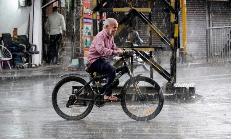 Western disturbance brings rains, hailstorms to India; temperatures dip