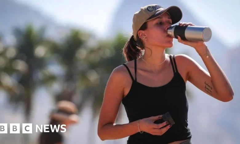 What are El Niño and La Niña, and how do they change the weather?