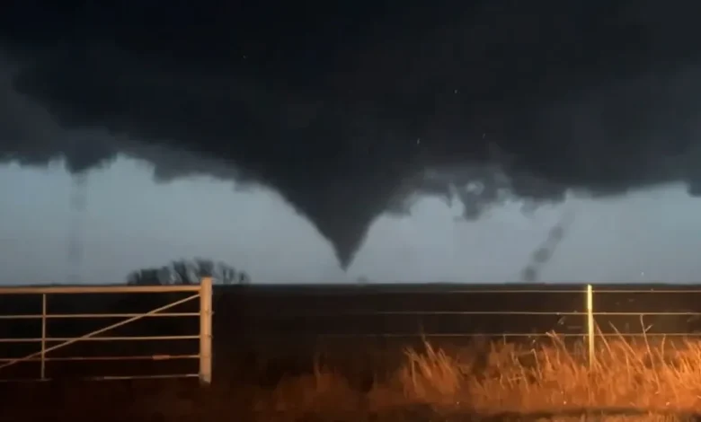 What's the difference between a tornado watch, warning? What to know