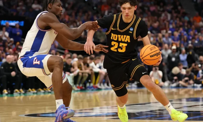When was Iowa basketball's last trip to the Sweet 16?
