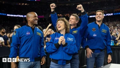 Who are the Artemis II astronauts heading to the Moon?