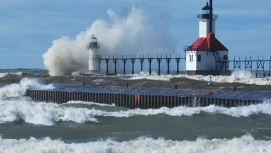 Winds Take Out Power to Hundreds of Thousands