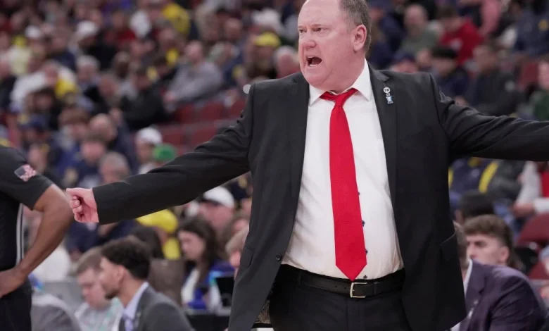 Wisconsin head coach Greg Gard calls Yaxel Lendeborg a ‘complete player’