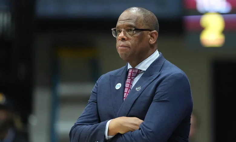 With Hubert Davis Out, North Carolina Must Finally Move Beyond the Dean Smith Tree