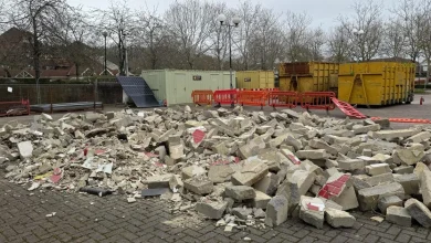 Work begins as fast food chain transforms closed restaurant