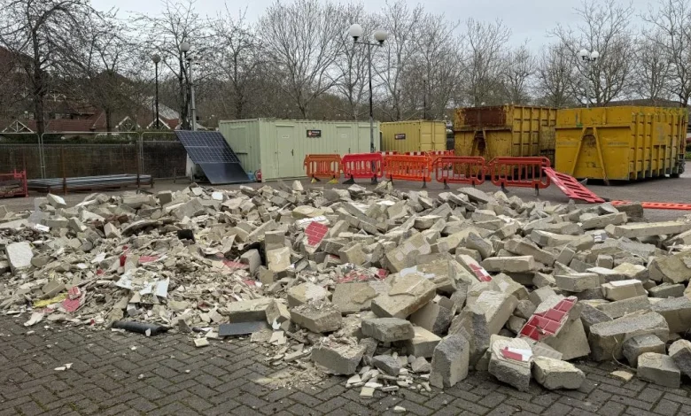 Work begins as fast food chain transforms closed restaurant
