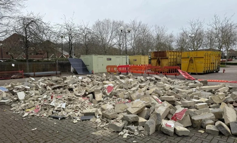 Work begins as fast food chain transforms closed restaurant