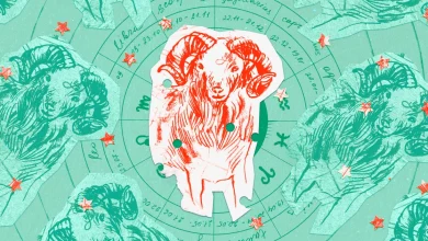 Your Sign's Weekly Horoscope For March 29 to April 4: Pink Pull Moon Rises