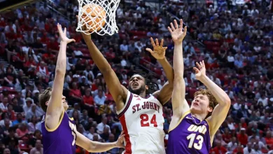Zuby Ejiofor gives St. John’s guard pep talk after uneven March Madness performance