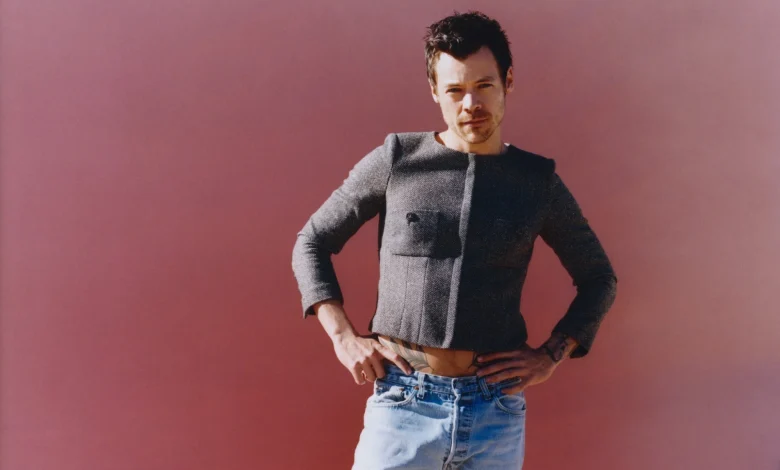 pop superstar lets the light in