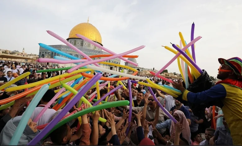 تهنئة عيد الفطر 2026 أجمل مسجات تهنئة بالعيد 1447 مكتوبة