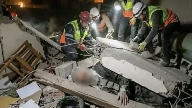 صورة جثمان خامنئي المتداولة مفبركة.. وهذه أدلة التزوير