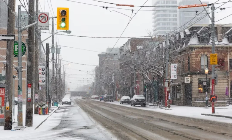 طقس متقلب بانتظار أونتاريو في أبريل 2026 مع استمرار احتمال تساقط الثلوج
