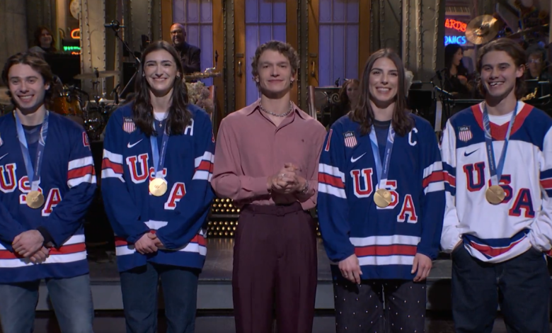 ‘SNL’: Women’s Hockey Gold Medalists Stick It to Trump