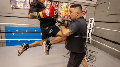 ‘Su ética de trabajo es excepcional’: el luchador entrenado en Santa Rosa se prepara para su debut en la UFC