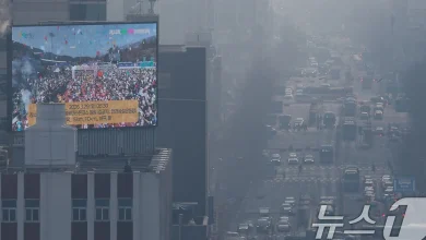 미세먼지 공습에 수도권 '뿌연 하늘'…큰 일교차 속 아침엔 안개도(종합)