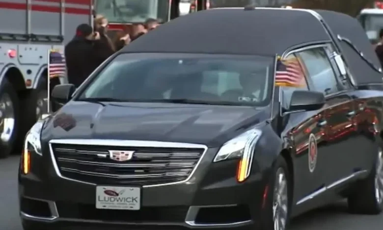 2 firefighters killed in Pennsylvania road crash