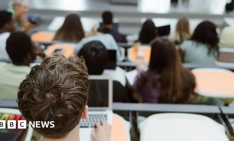 22,000 students told to pay back 'mis-sold' maintenance loans