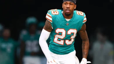 49ers sign a cornerback who started in every game last year