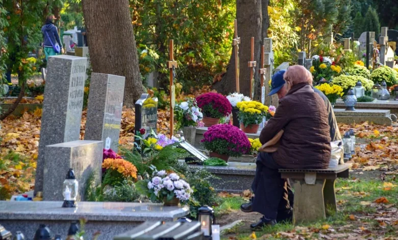 A Tampa couple paid $1,800 for burial plots 20 years ago — now someone else is in their graves