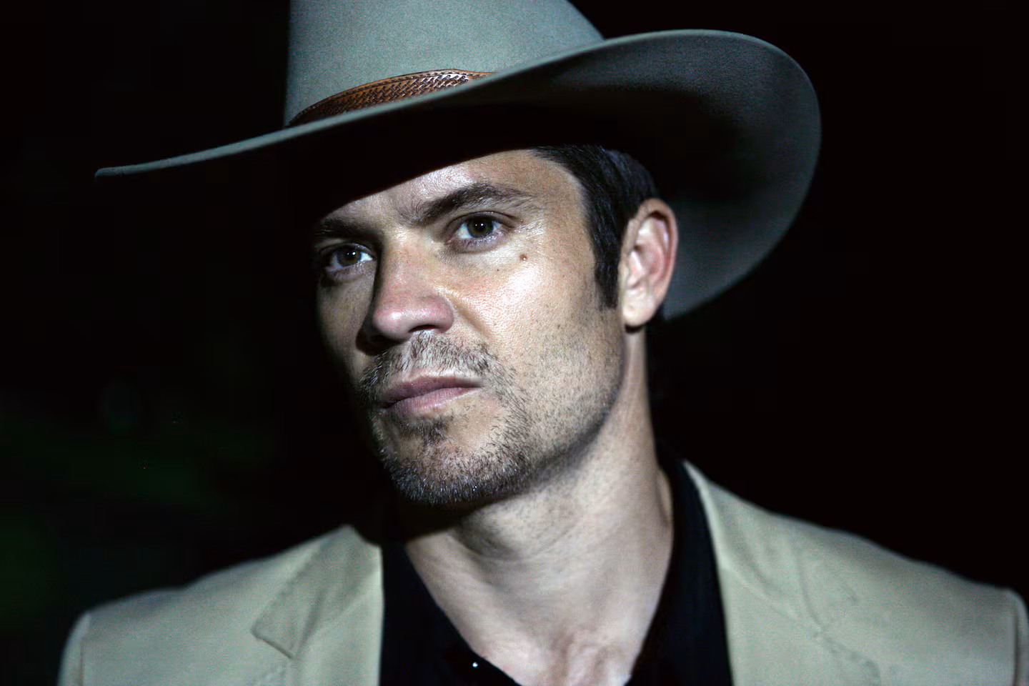 A modern gunslinger returns to his old Kentucky home in ‘Justified’