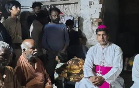ASIA/PAKISTAN - New Archbishop of Lahore visits a Catholic Family: “Closeness and solidarity with those who suffer”