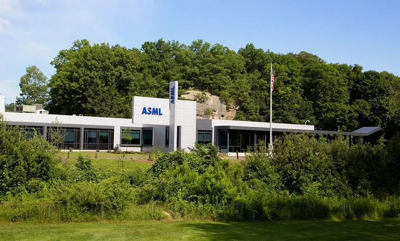 ASML Stock: Chip Gear Giant Tops Q1 Views