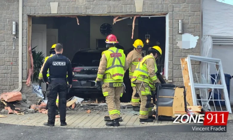 Accident à Québec - Un véhicule s'est encastré dans un salon de coiffure
