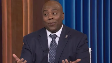 After Standing Up for Immigrants, Charles Barkley Sounds Off About Iran, Artemis II Moon Mission and Pam Bondi in ‘SNL’ March Madness Opener