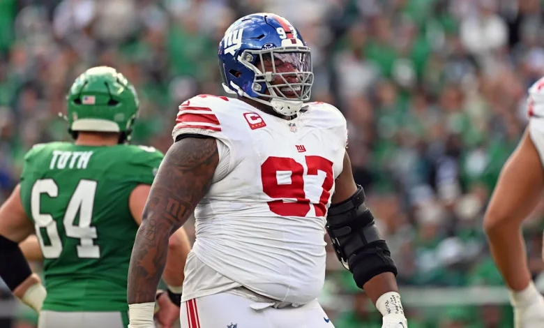 Albert Breer’s Notes: Dexter Lawrence II Shows a Trend for Contract Disputes