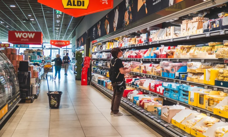 Aldi Customers Can't Stand This About The Grocery Store's Aisles