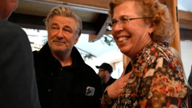 Alec Baldwin drops in at CineChef in Boulder 📸 photo gallery