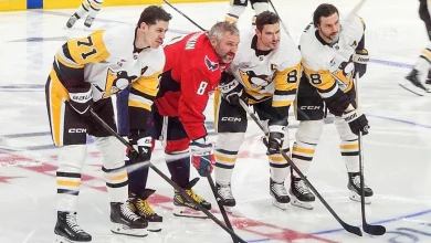 Alex Ovechkin poses for legendary photo with Sidney Crosby, Evgeni Malkin, and Kris Letang before potential final game against Penguins