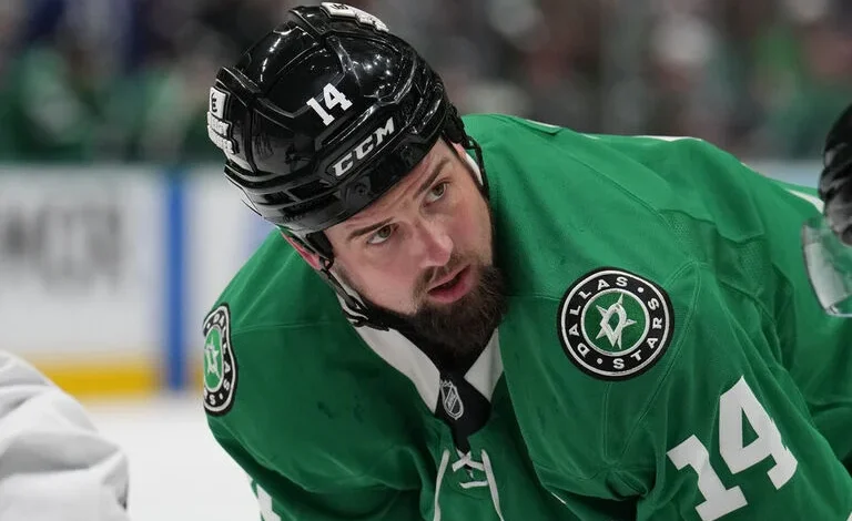 'All he wants to do is win:' Benn's potential swan song fueling Stars