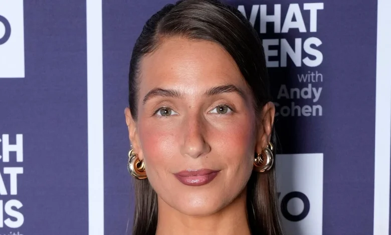 Amanda Batula Is Sorry, Wants to Get Back to Posting