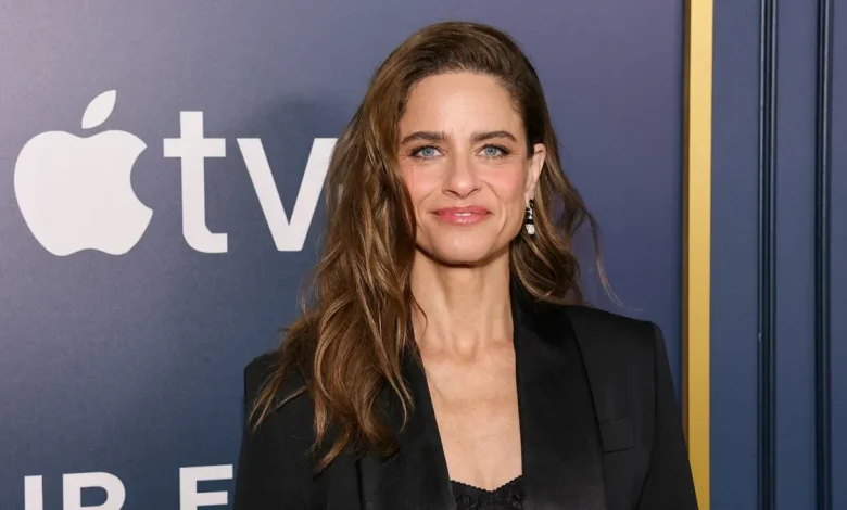 Amanda Peet's perimenopause on and off screen