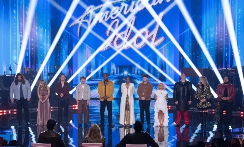 'American Idol' sends home 2 singers, revealing the Top 7
