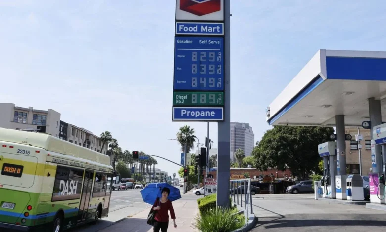 Americans to Pay $1,096 Extra at Gas Pump Due to Trump-Israel War on Iran: Markey