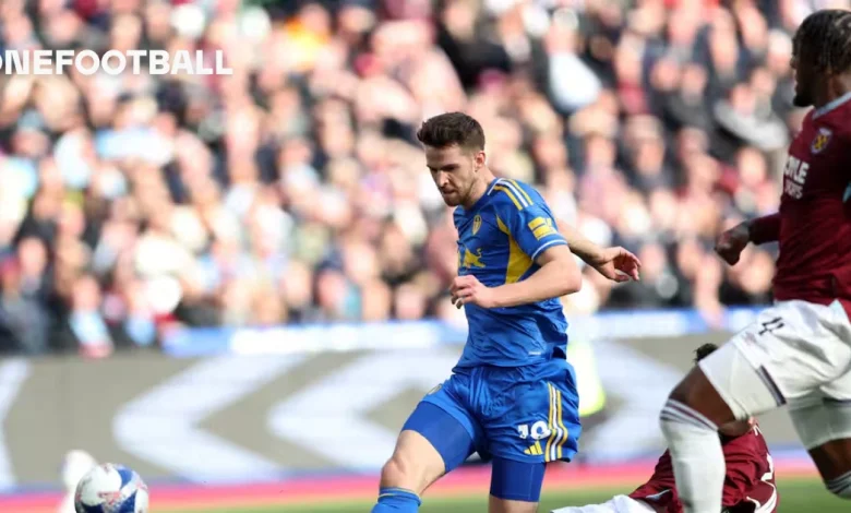 Anton Stach gives Leeds injury update with 'back soon' message before Manchester United