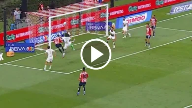 Armando González hace estallar el Akron con un golazo en el Chivas vs. Pumas