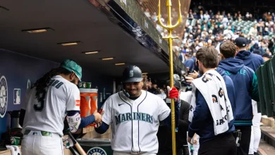 Astros not-so-scary-anymore, Seattle Mariners mop AL West rival