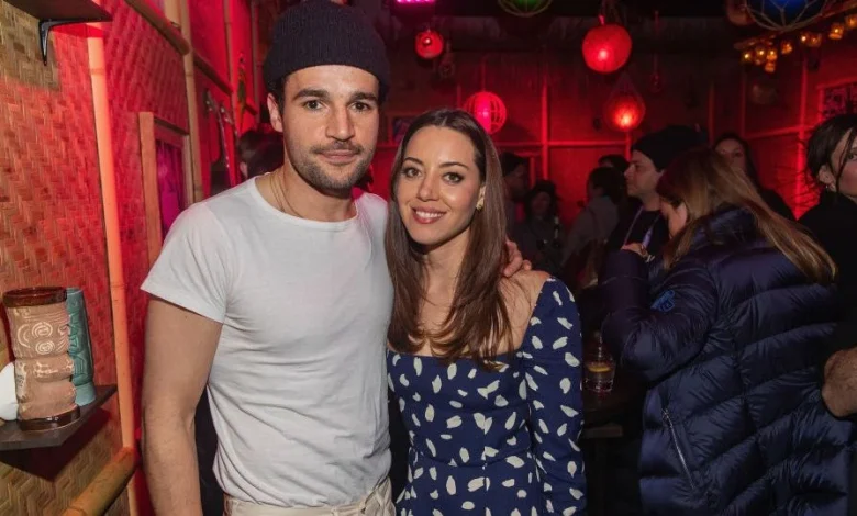 Aubrey Plaza and Chris Abbott Are Having a Baby