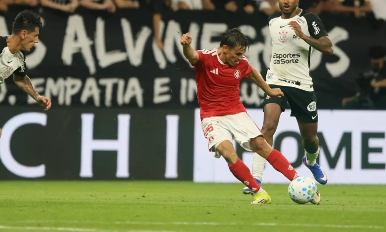 Autor do gol do Inter sobre o Corinthians, Bernabei projeta o Gre-Nal: "Sabemos jogar o clássico"