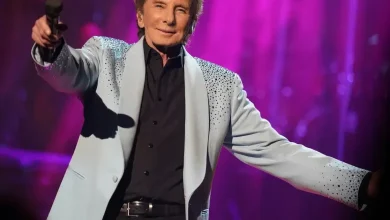 Barry Manilow postponing Portland show