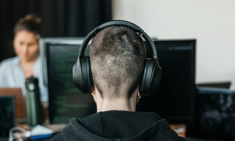 Big Tech, Wall Street Bring AI to Performance Reviews