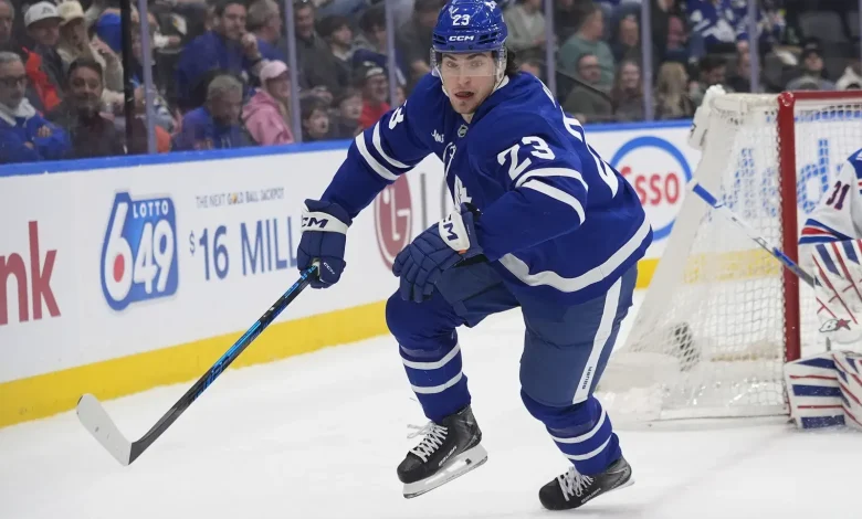 Blackhawks Should Consider Targeting Maple Leafs Star Again