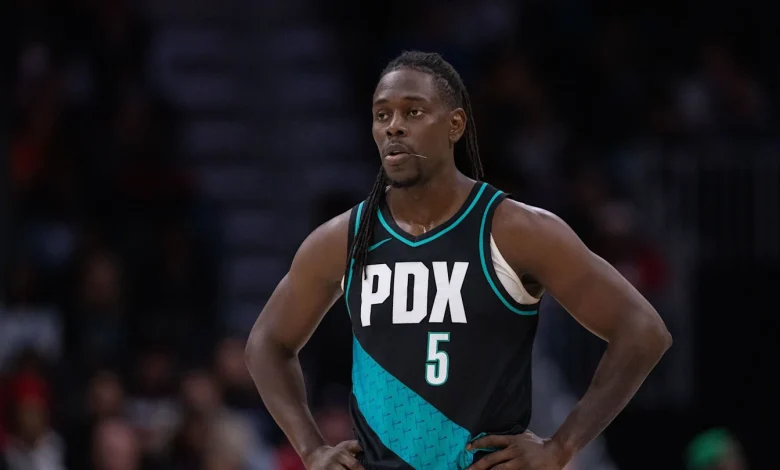 Blazers continue to win Jrue Holiday trade as former guard struggles in new home