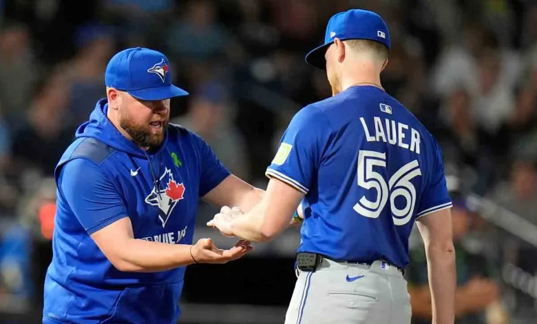 Blue Jays' Schneider discusses Lauer's comments on opener: 'We're trying to win'