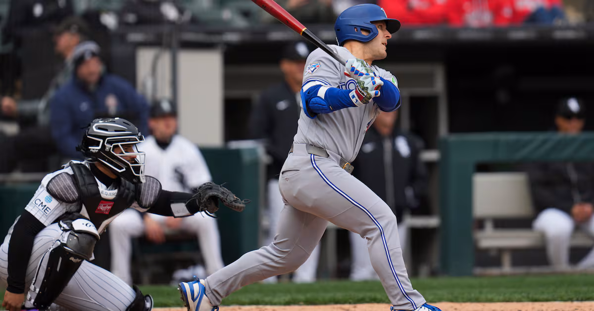 Blue Jays’ Varsho exits vs. Diamondbacks with left knee discomfort