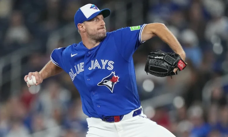 Blue Jays bus from Phoenix to Southern California after charter plane grounded